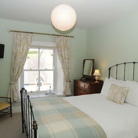 Wisteria House B&B Cloyne ภายนอก รูปภาพ