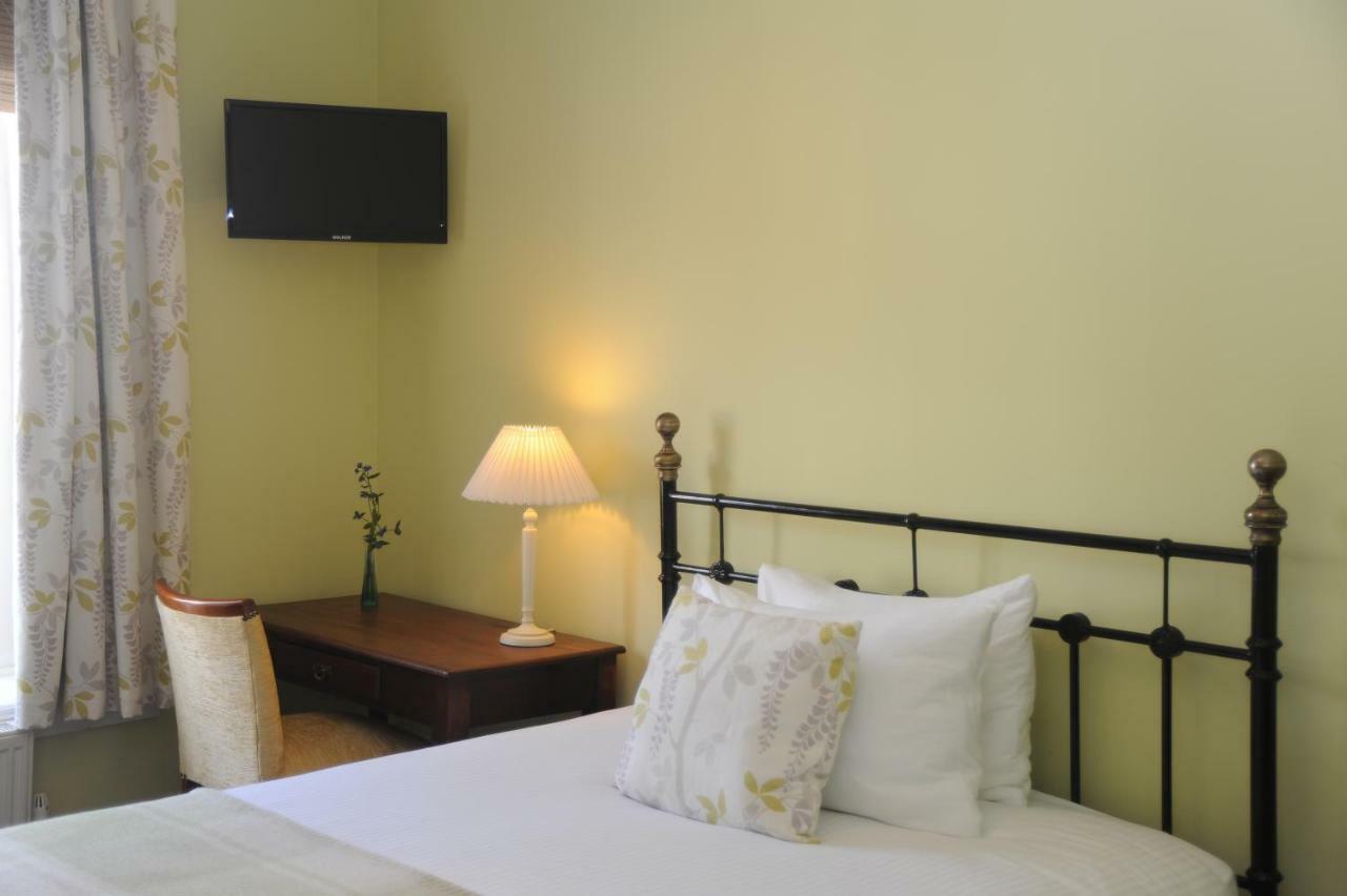 Wisteria House B&B Cloyne ภายนอก รูปภาพ